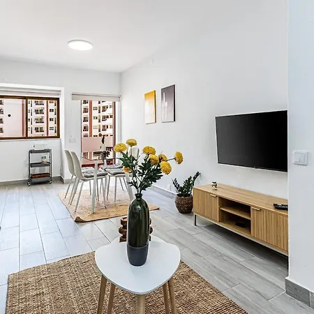 One-bedroom Within Walking Distance Of Da Rocha And Marina De * Portimão